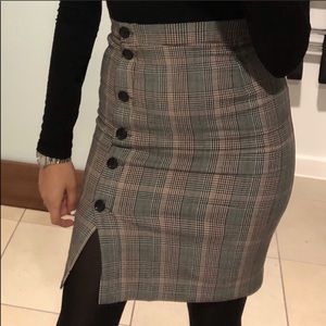 ‼️1DAY FINAL‼️H&M plaid knee length skirt
